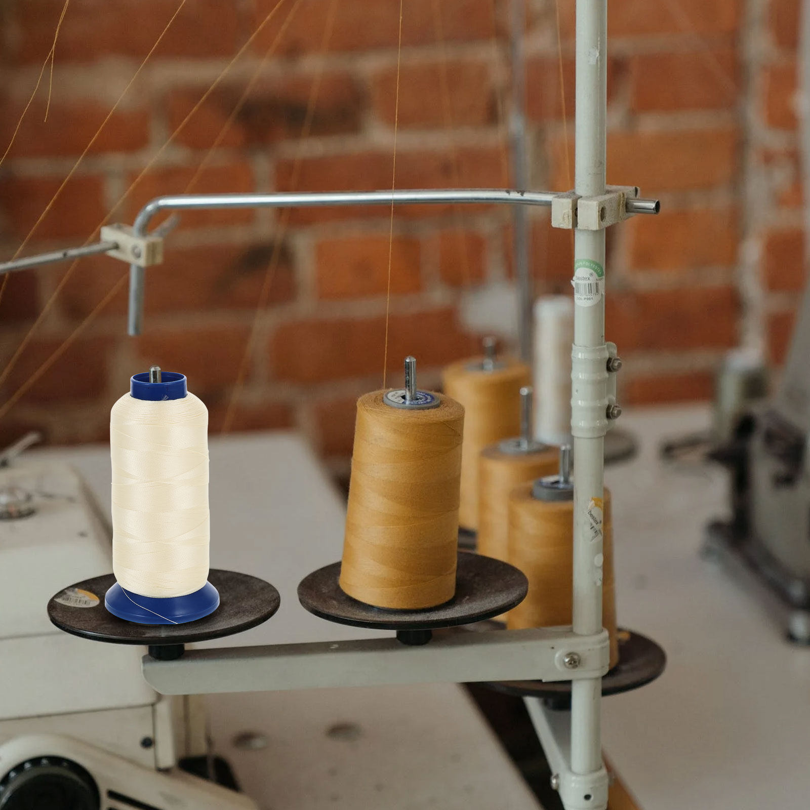 3000 Yards Light Blue Glow in  - Embroidery Craft recension och pris