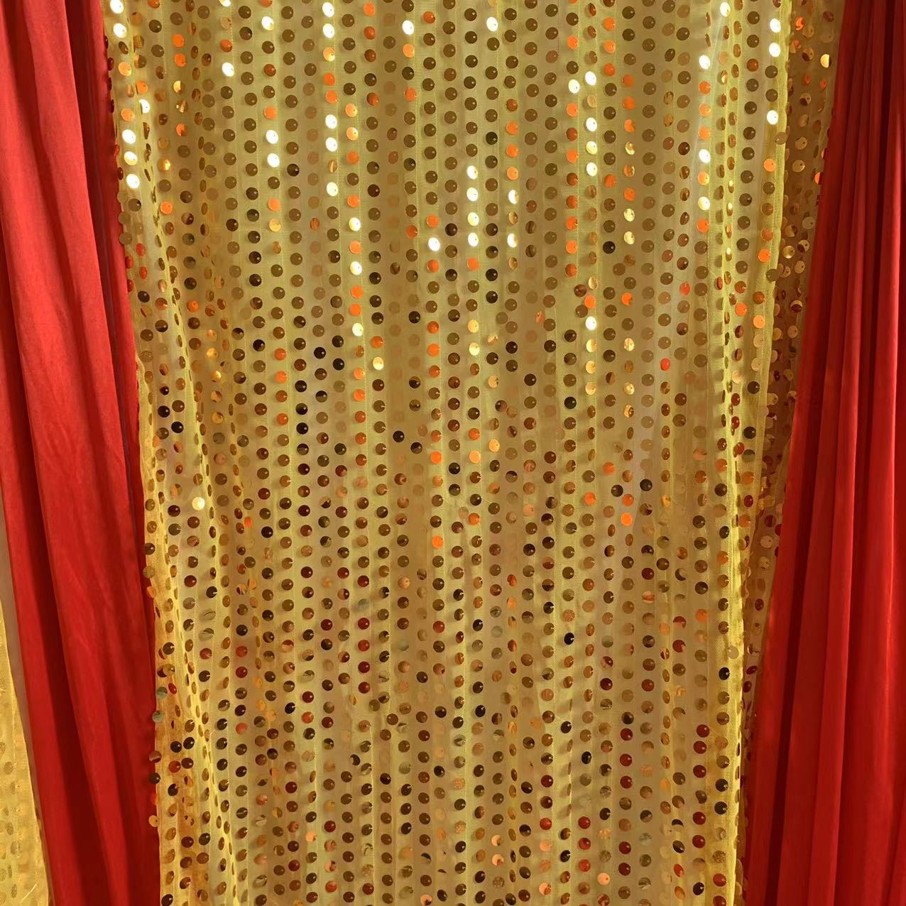 6.5X5FT Silver Shimmer Sequin  - Sequin Fabric Panel recension och pris