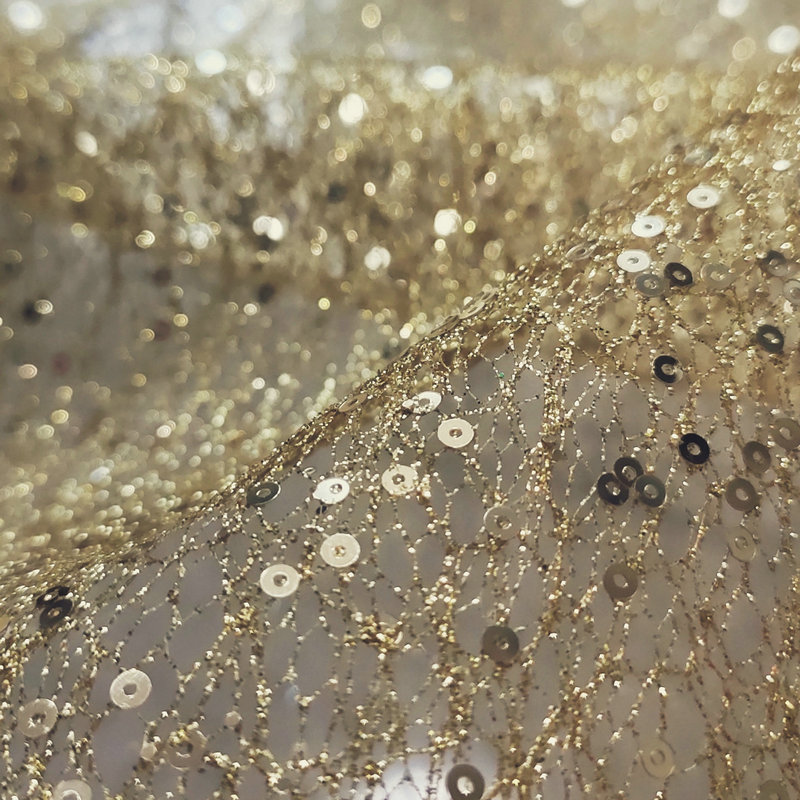 Hard Net White Gold Sequin Emb - Crystal Mesh Fabric recension och pris